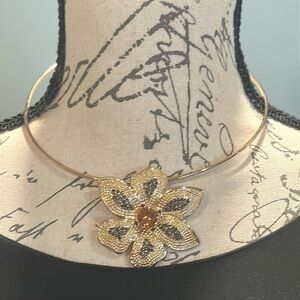 Gold Toned Flower Wire Choker with Gem Accents